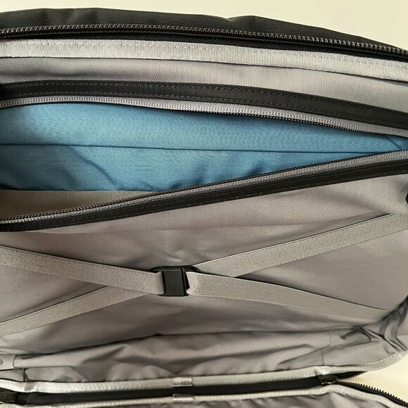 Discontinued Bellroy 28L Flight Bag Black Travel Rare Convertible Backpack - Picture 16 of 16